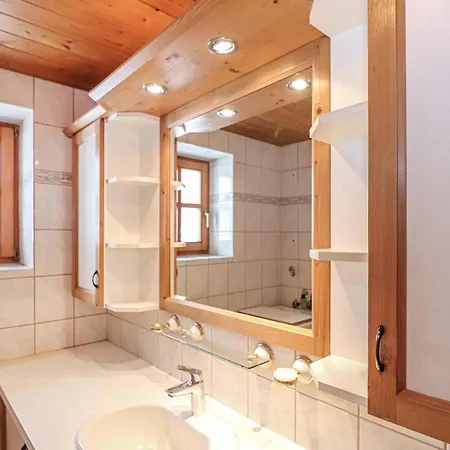 In Ruhiger Lage 別荘 *